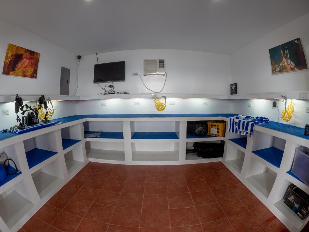 Blue Ribbon Dive Resort Mabini  Exterior foto