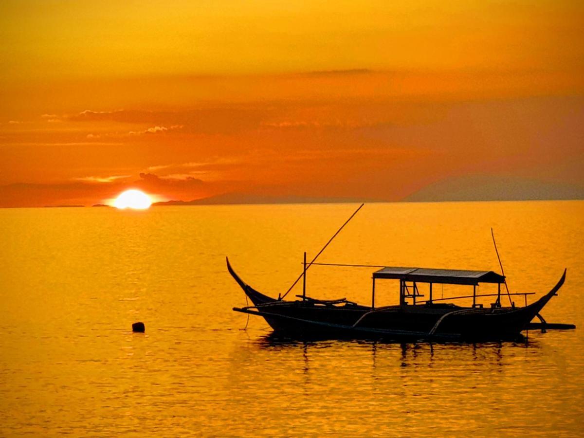 Blue Ribbon Dive Resort Mabini  Exterior foto